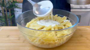 add bechamel to pasta