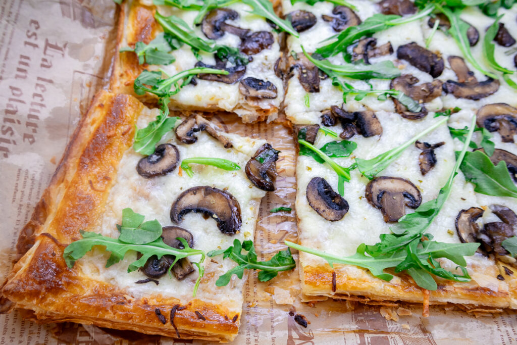 mushroom puff pastry pizza